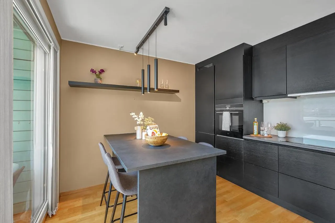 Sea-Kissed Elegance: Your Bergen City Retreat Apartment Norway